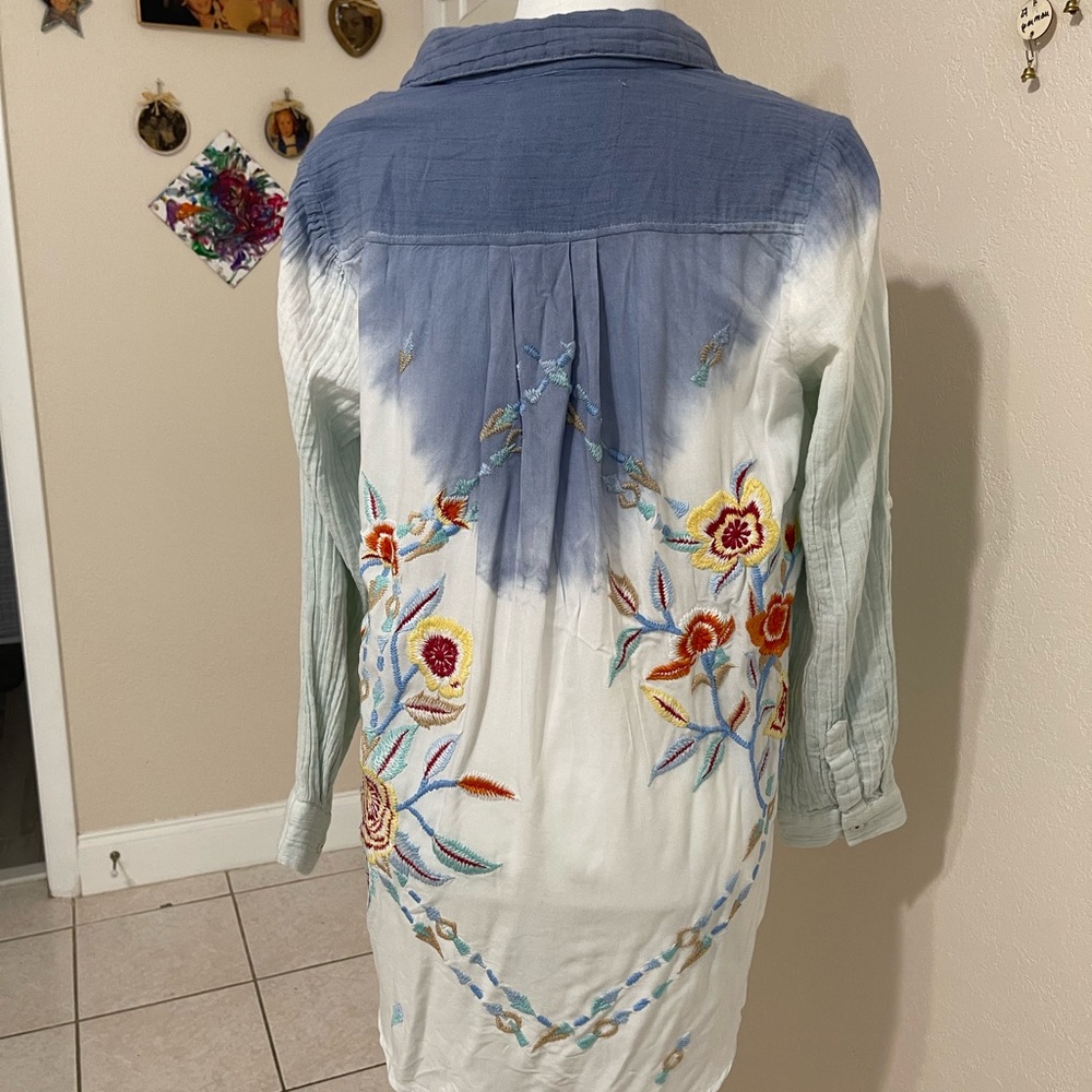 Kyla Seo beautiful embroidered blouse